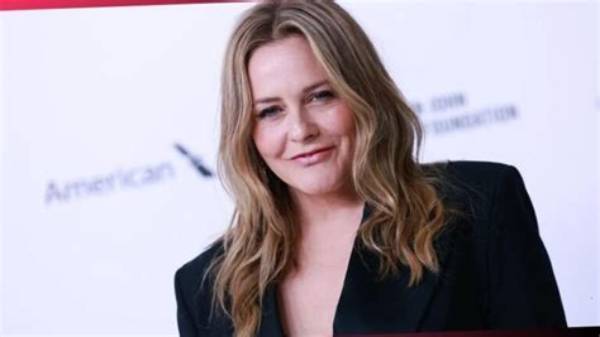 Unveiling the Truth Behind Alicia Silverstone's Smoking Habits: Uncovering Surprising Insights