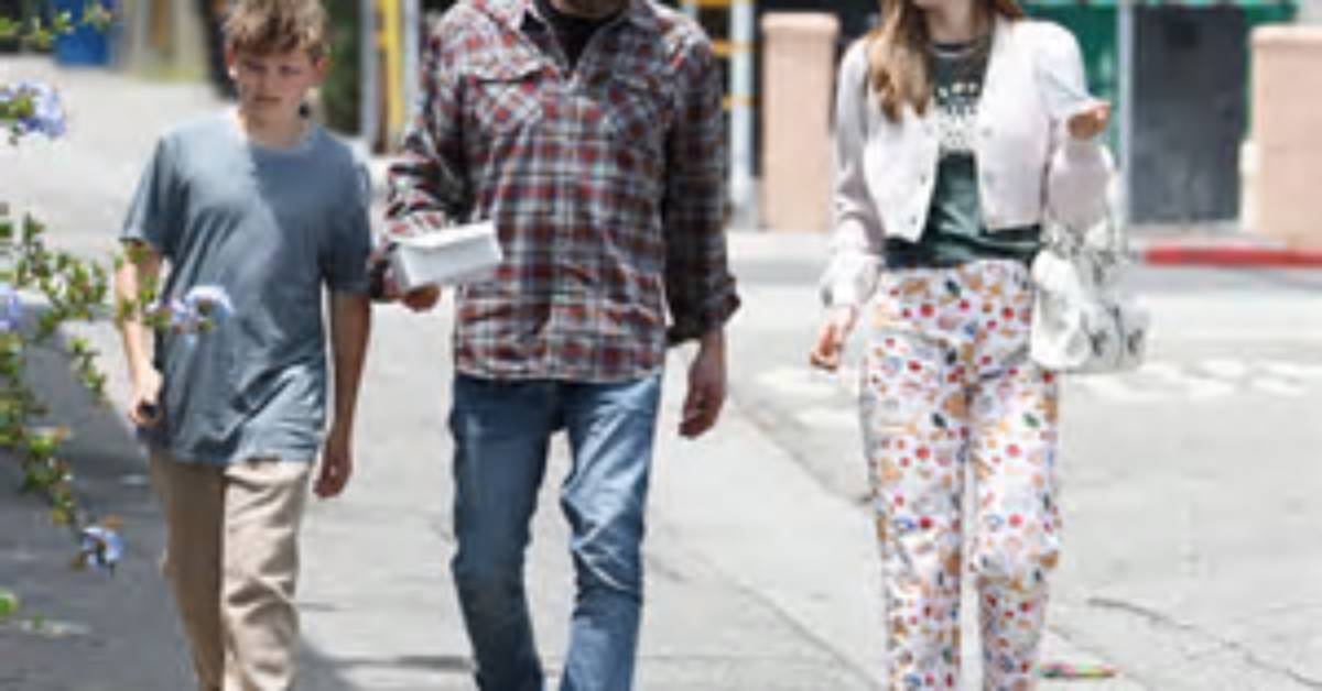 Violet Affleck's Notable Siblings: a Family of Excellence