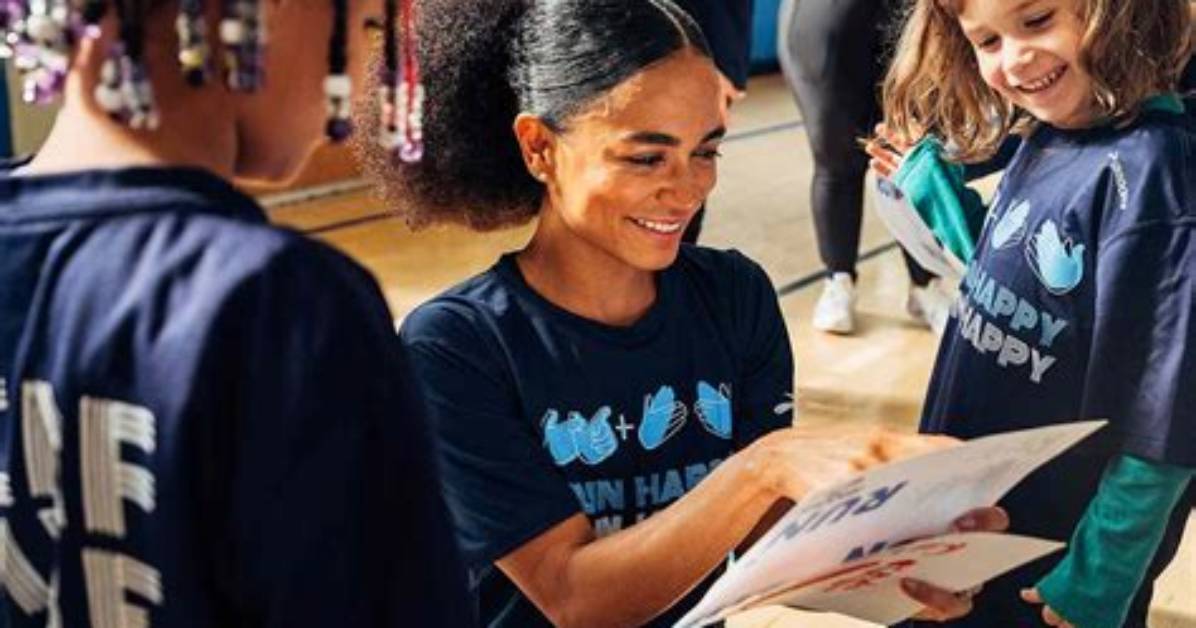 ‘Walking Dead’ ‘S Lauren Ridloff Shares Her Frustrations as a Deaf Runner Training for the Nyc Marathon