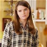 What Young Sheldons Missy Cooper Actress Looks Like in Real Life