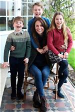 Who Are Bebe Neuwirth's Kids? Meet Her Children