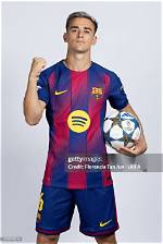 Who Is Pablo Paez? Here Is What You Need to Know About Barcelona Central Midfielder Father