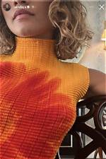 Zendaya Goes Blonde, Flaunts Her Sunshine Curls in an Instagram Story